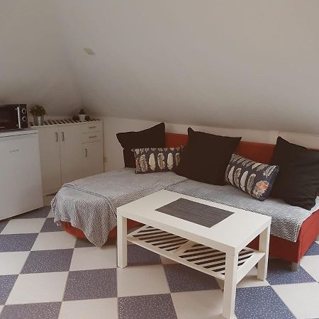 Ruhige Ferienwohnung Karlsruhe: Ideal für Monteure und Geschäftsreisende Exterior photo