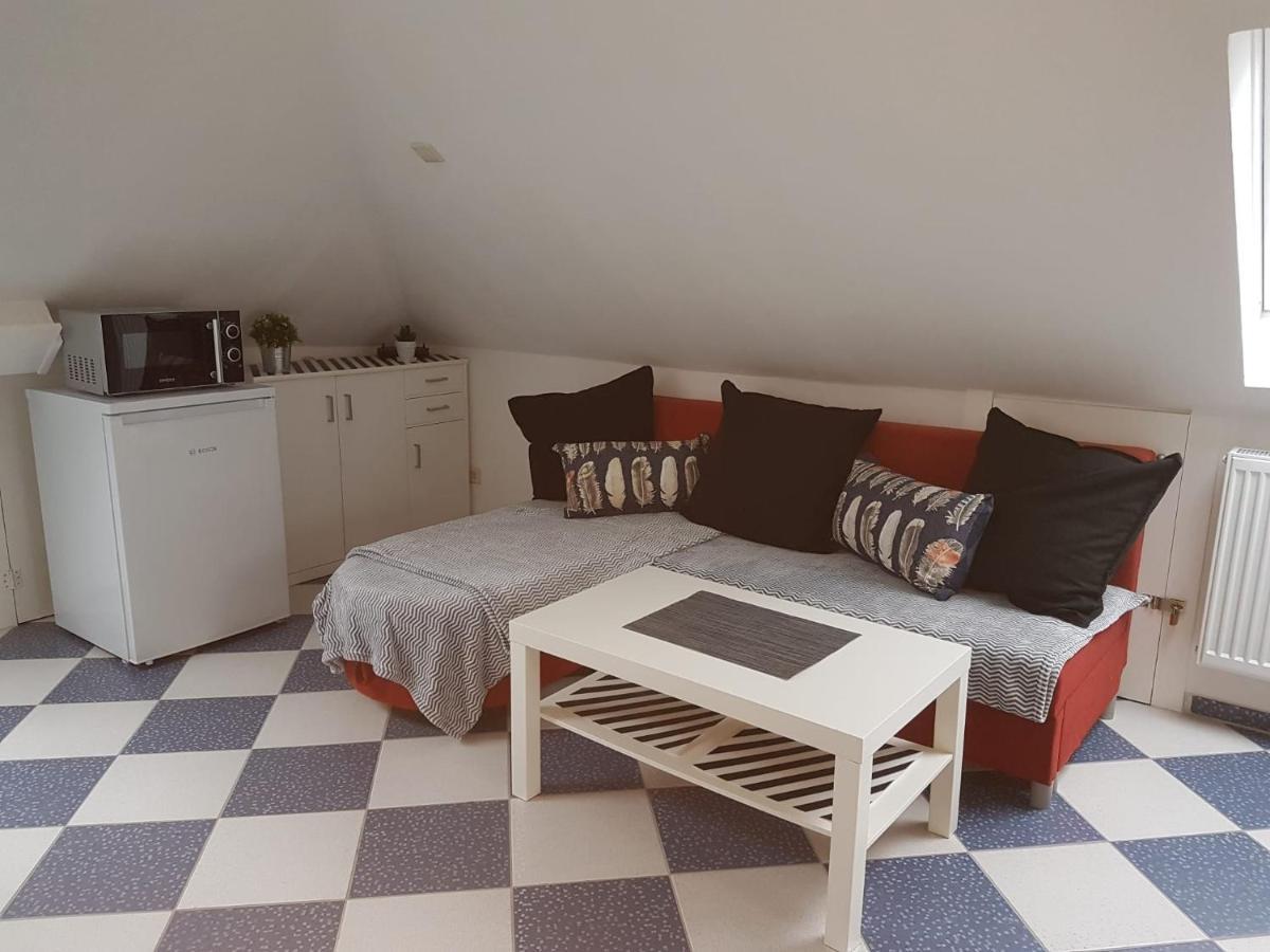 Ruhige Ferienwohnung Karlsruhe: Ideal für Monteure und Geschäftsreisende Exterior photo