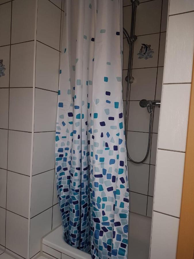 Ruhige Ferienwohnung Karlsruhe: Ideal für Monteure und Geschäftsreisende Exterior photo