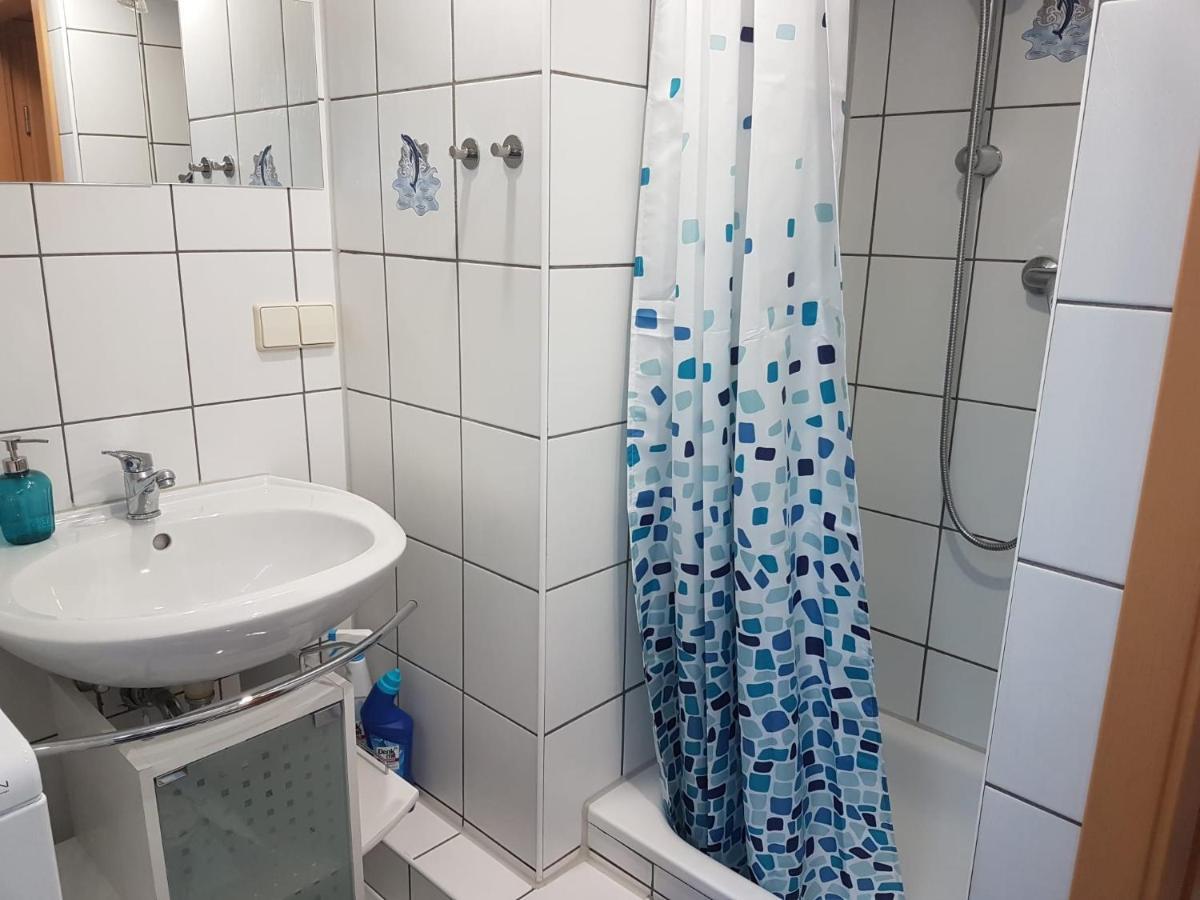 Ruhige Ferienwohnung Karlsruhe: Ideal für Monteure und Geschäftsreisende Exterior photo